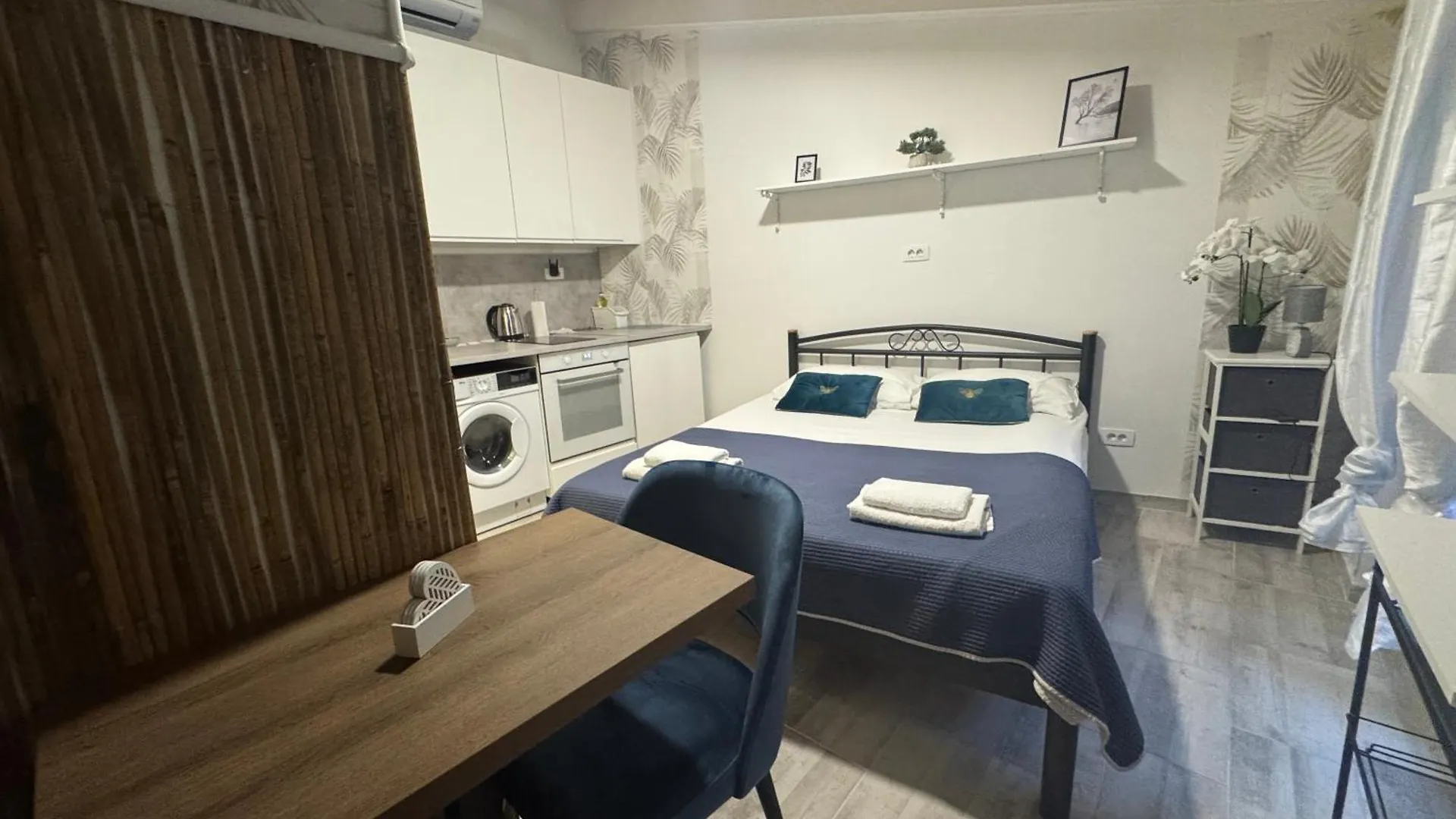 Top Location-Old Town Apt Luce City Centre Split Apartment