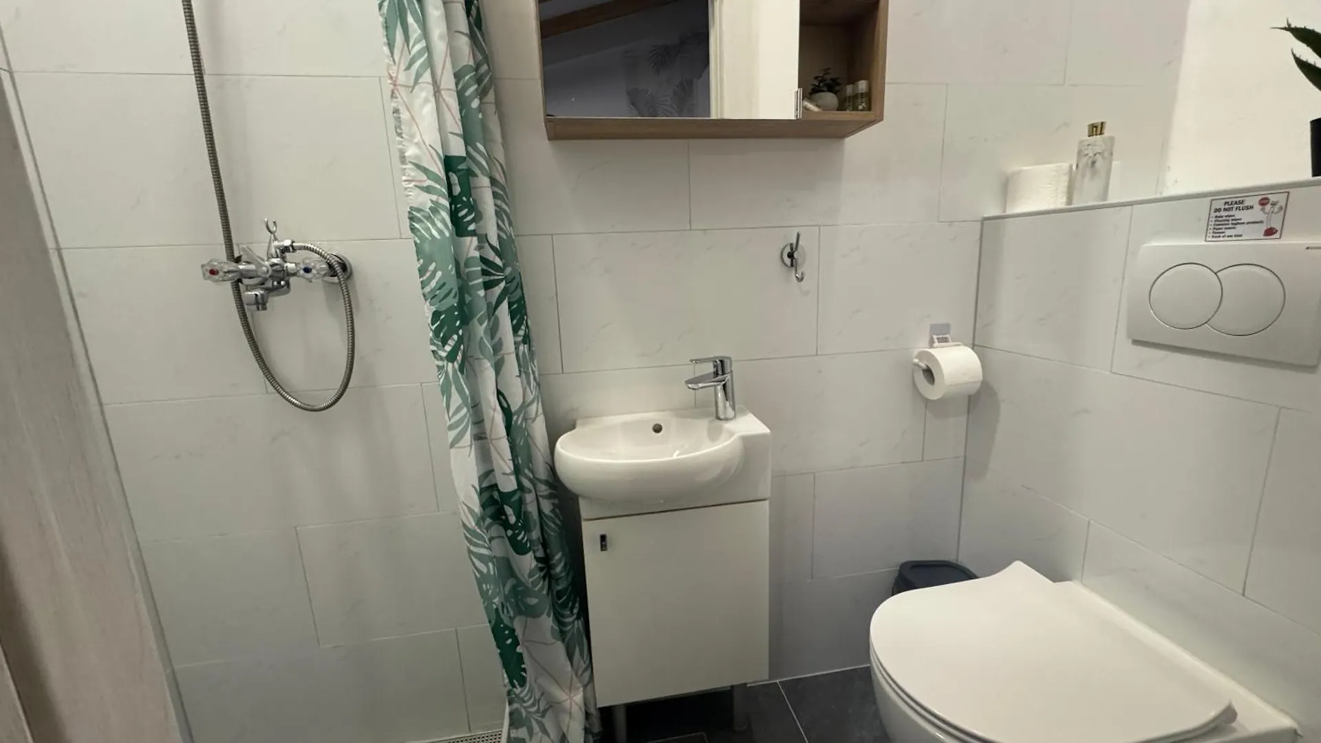 Top Location-Old Town Apt Luce City Centre Split Apartment