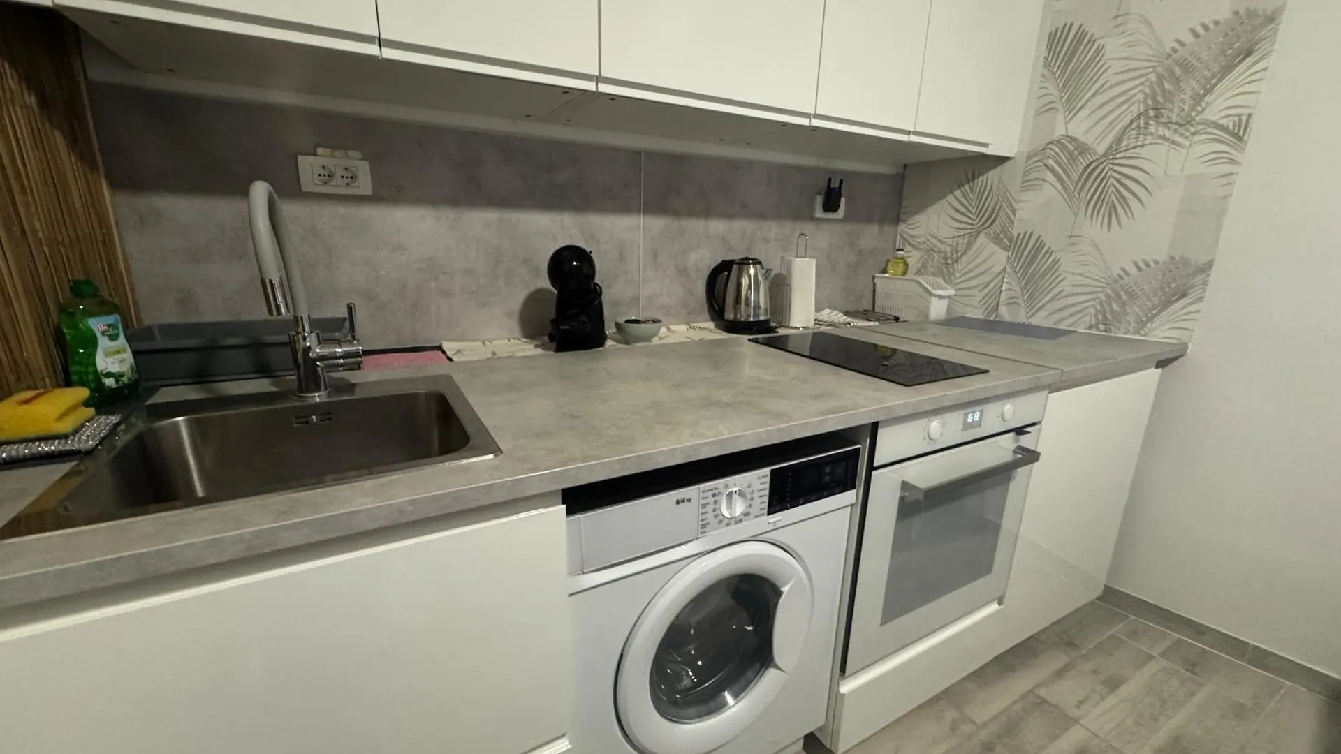 Top Location-Old Town Apt Luce City Centre Split Apartment
